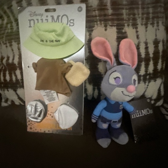 Disney nuiMo Judy Hopps and nuiMo outfit - Picture 1 of 2
